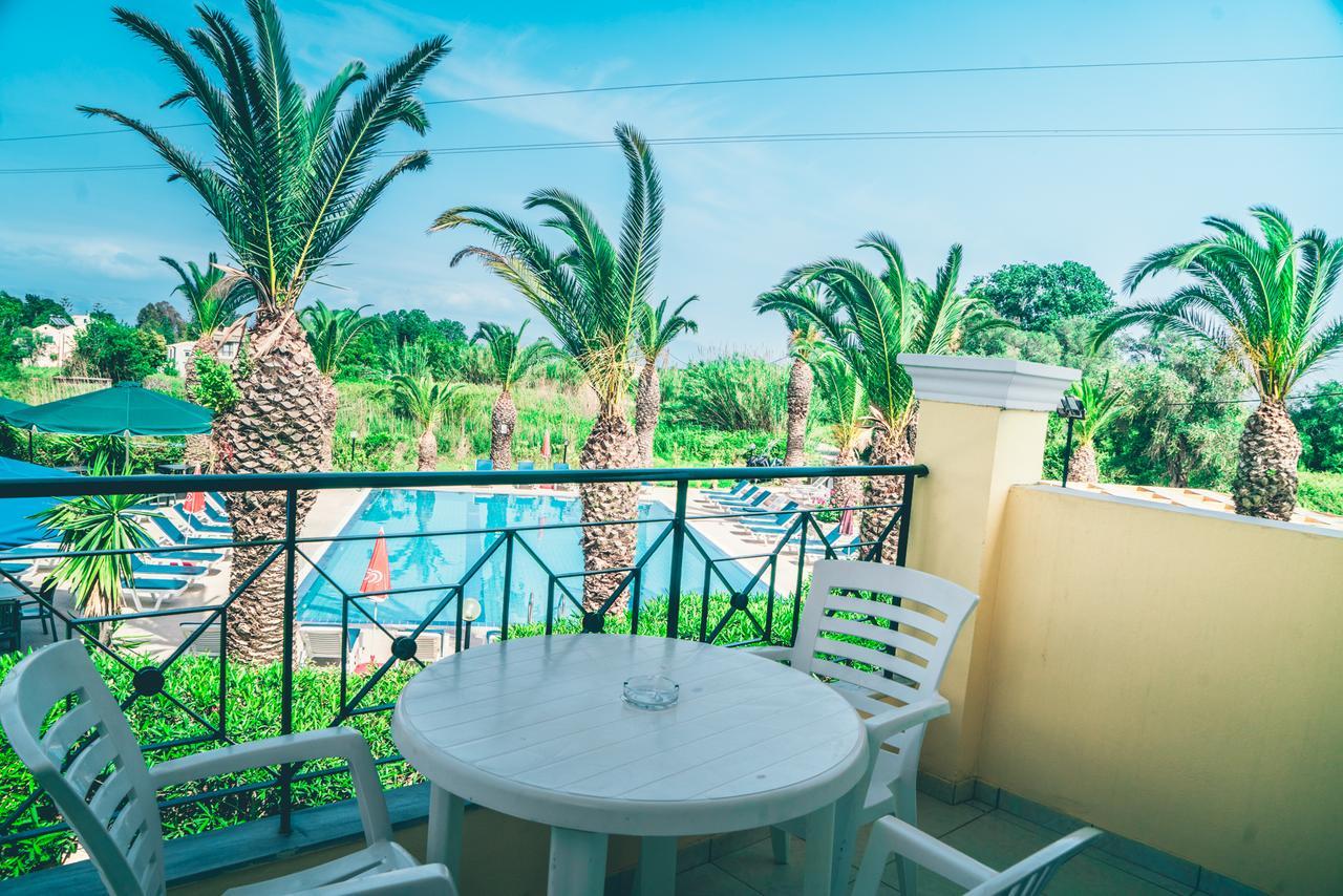 Morfeas Hotel Kávos Екстериор снимка