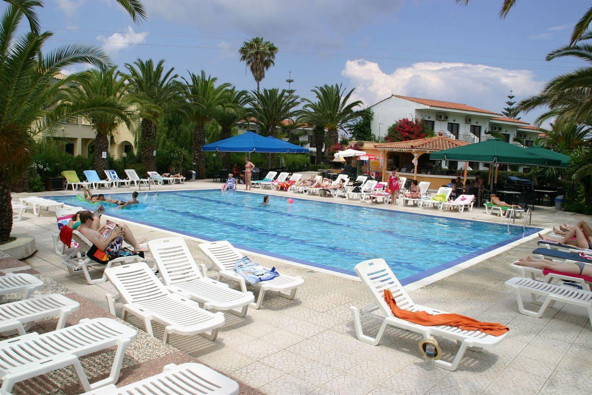 Morfeas Hotel Kávos Екстериор снимка